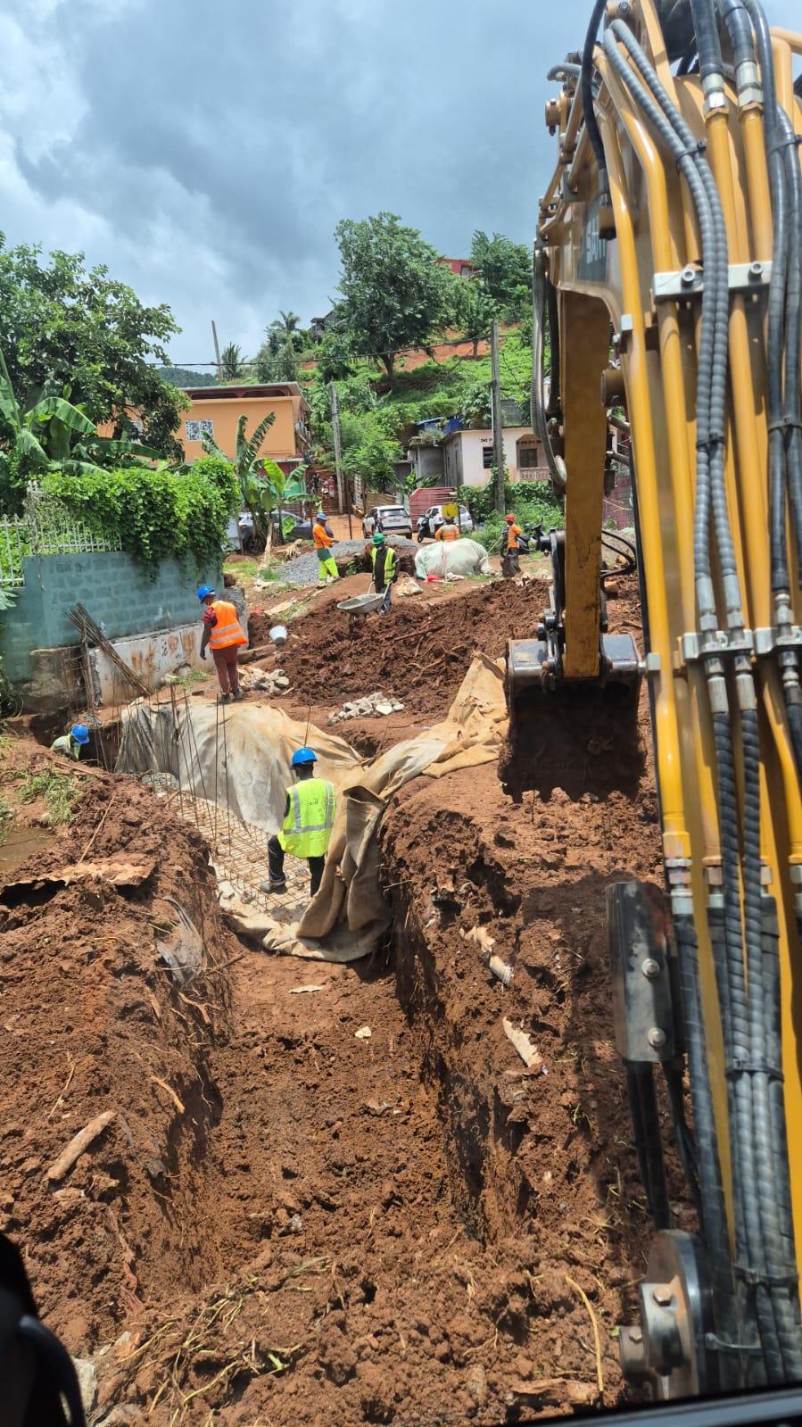 Chantier CF2B terrassement et fondations
